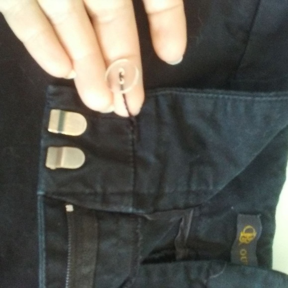 Outback Red Women’s Shorts: Black Size 12 - Picture 3 of 4